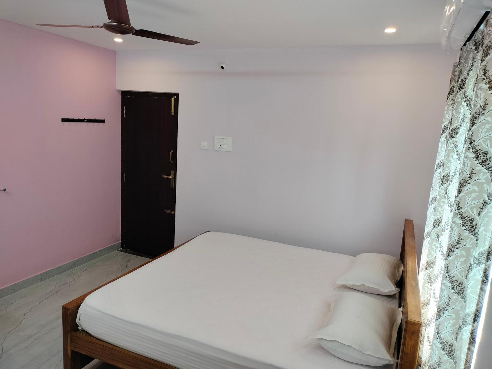 Teja Residency Hotel Alāndurai Exterior foto